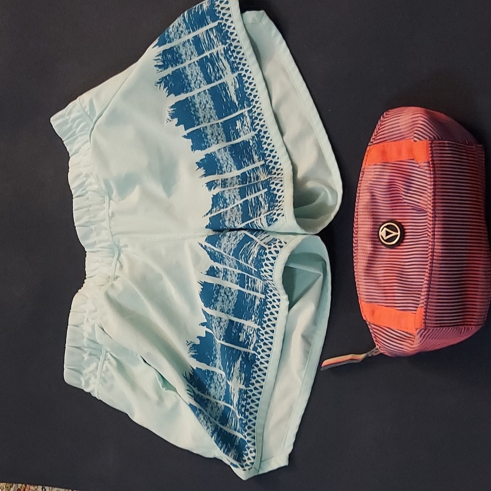 IVIVVA BY LULULEMON GIRLS 14 SHORTS AND COSMETIC CASE